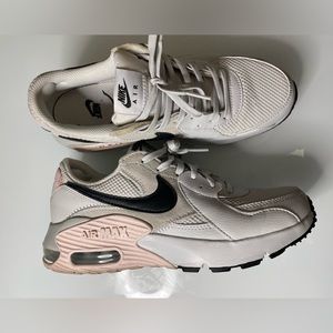 WOMEN'S NIKE AIR MAX EXCEE CASUAL SHOES
